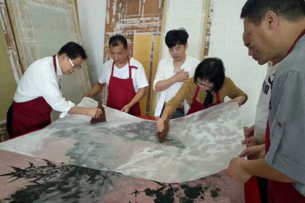 钱立新先生为学员示范