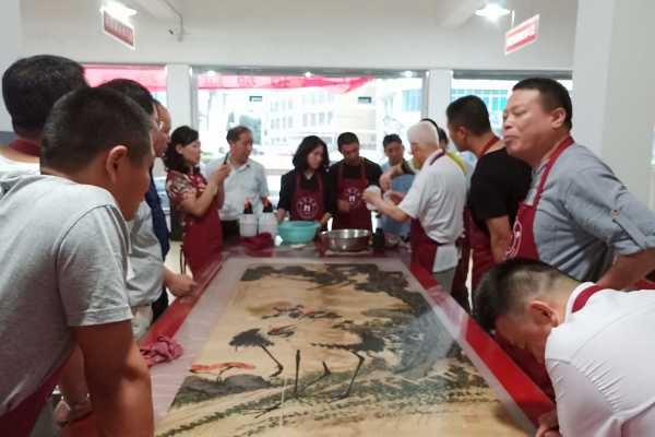 西泠印社装裱修复大师钱立新先生莅临指导
