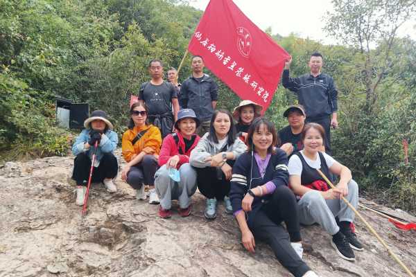 研究院组织学员参加户外活动