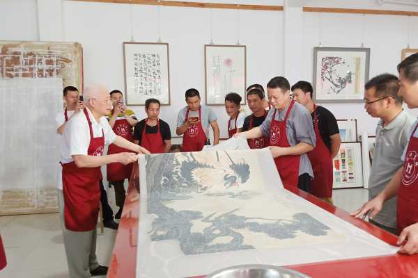 西泠印社装裱修复大师钱立新先生莅临研究院指导