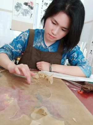 杨婷婷(副院长)